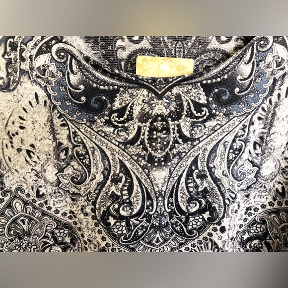 ENERGE World Wear Embellished Top XL - Picture 3 of 11